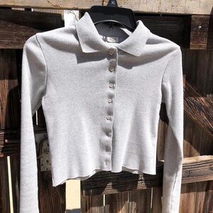 Brandy Melville John Galt light grey cropped button down shirt